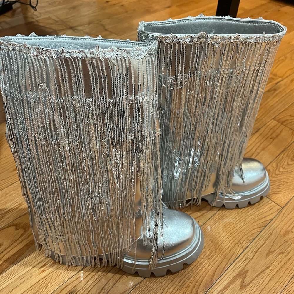 Azalea Wang Cyndra Fringe Boot - Picture 4 of 9